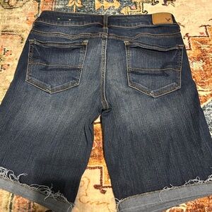 Women’s American Eagle Skinny Bermuda Jean shorts size 8